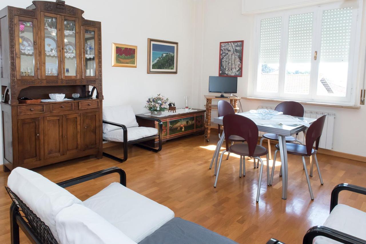 Appartamento S300 - Sirolo, Trilocale Vicino Al Centro Con Vista Mare Esterno foto